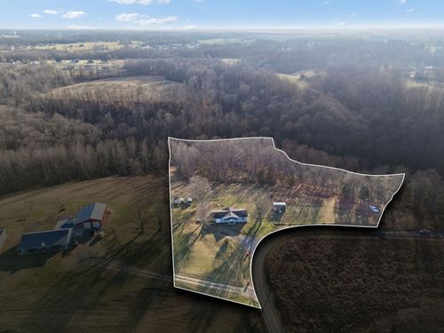 411 Purtle Rd, Lafayette, TN, 37083-4255 | Card Image