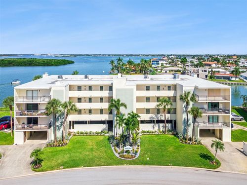 205-12525 3rd Street E, TREASURE ISLAND, FL, 33706 | Card Image