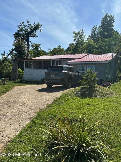 622 Lakeside Drive, Walnut, MS, 38683 | Card Image