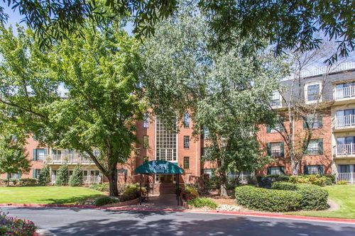 28316 Plantation Dr Ne, Atlanta, GA, 30324-2952 | Card Image