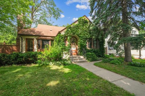 3921 Quail Ave N, Robbinsdale, MN, 55422-2016 | Card Image