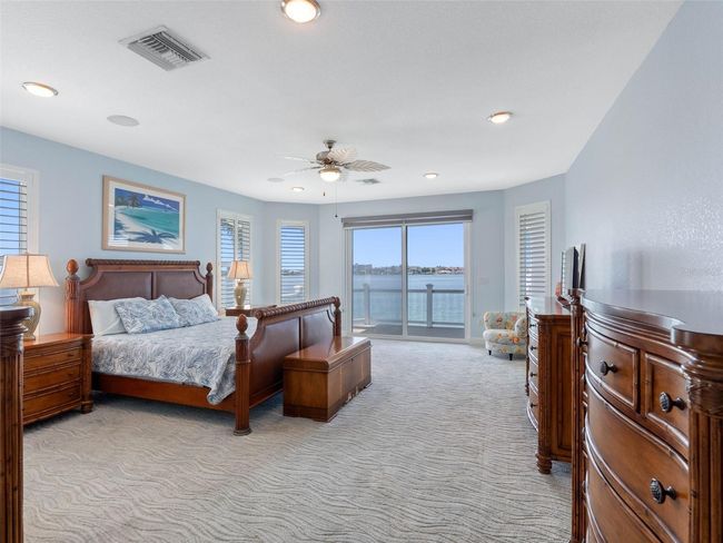 11000 8 Th St E, House other with 4 bedrooms, 5 bathrooms and null parking in Treasure Island FL | Image 31
