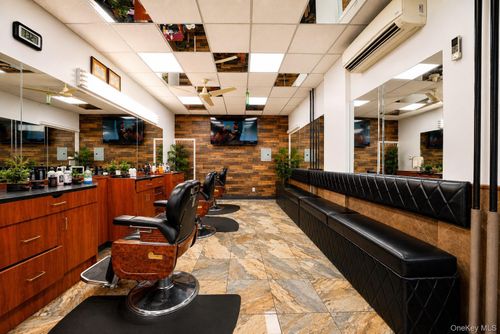 5807 Metropolitan Avenue, New York, NY, 11385 | Card Image