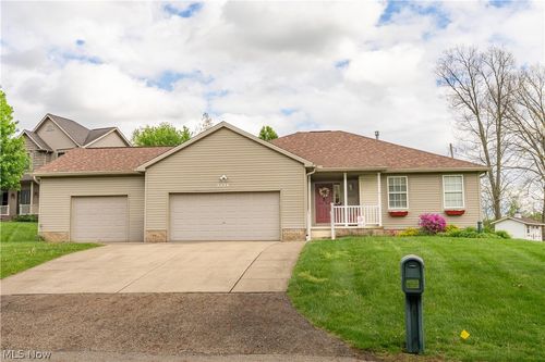 3474 Dauphin Drive Ne, Canton, OH, 44721 | Card Image