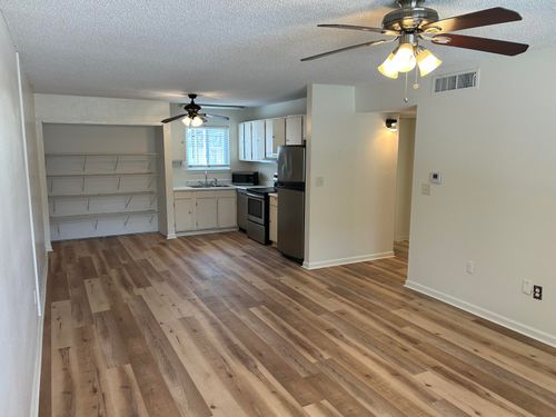 31-201 College Blvd E, Niceville, FL, 32578-1303 | Card Image