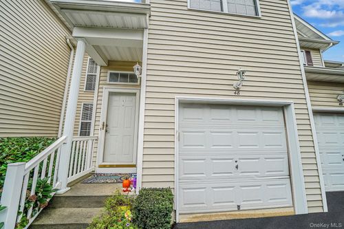 48 Crossbar Rd, Medford, NY, 11763-1564 | Card Image