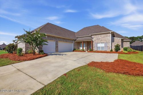 615 Crossvine Rdg, Madison, MS, 39110-2307 | Card Image