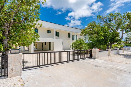 294 Saint Thomas Ave, Key Largo, FL, 33037-4321 | Card Image