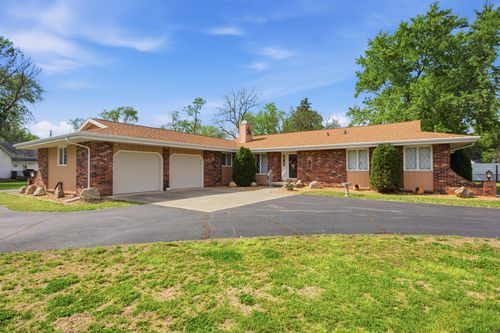 208 Water Street, Kansas, IL, 61933 | Card Image