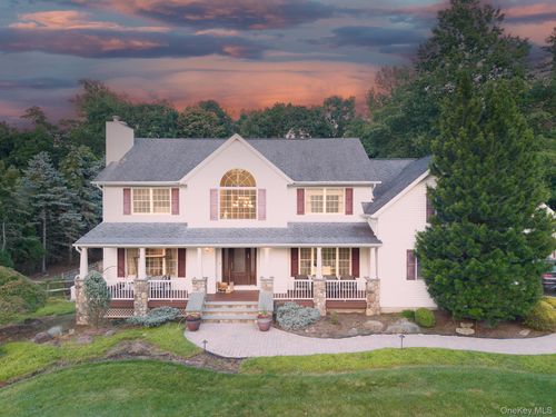 6 Sycamore Ln, Suffern, NY, 10901-3300 | Card Image