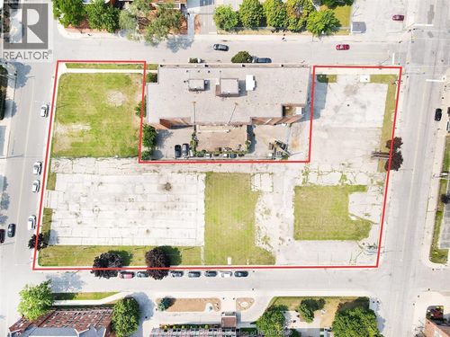 315 University Ave W, Windsor, ON, N9A5P7 | Card Image