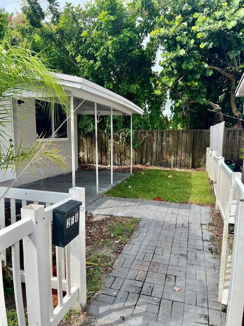 23b-2419 Lincoln St, Hollywood, FL, 33020-3926 | Card Image