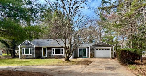 351 Swift Ave, Osterville, MA, 02655-1400 | Card Image