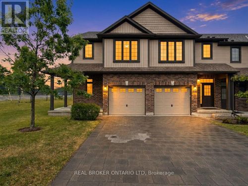 1054 Oakcrossing Gate, London, ON, N6H0E9 | Card Image