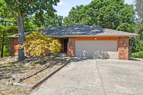 61 Northwoods Dr, Kimberling City, MO, 65686-9627 | Card Image