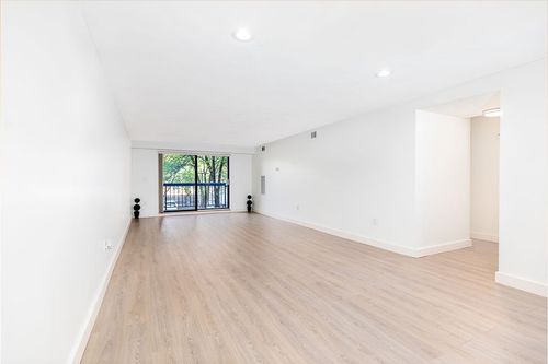 apt-202-22 Railroad St, Andover, MA, 01810-3545 | Card Image