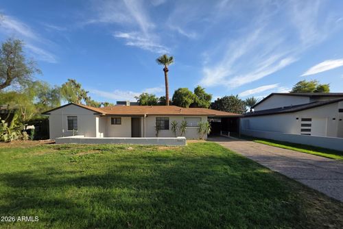 3207 E Medlock Dr, Phoenix, AZ, 85018-1426 | Card Image