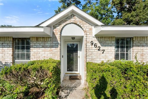 9627 N Glenwood Forest Drive Drive N, Houston, TX, 77078 | Card Image