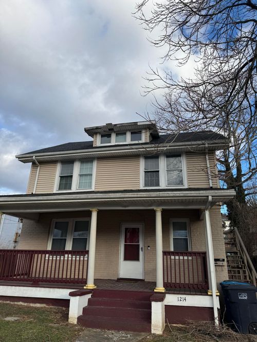 upper-1214 Hamilton Ter, Roanoke, VA, 24014 | Card Image