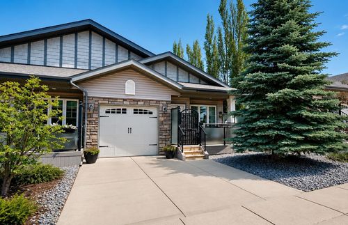 4-7001 52 St, Lacombe, AB, T4L0H5 | Card Image
