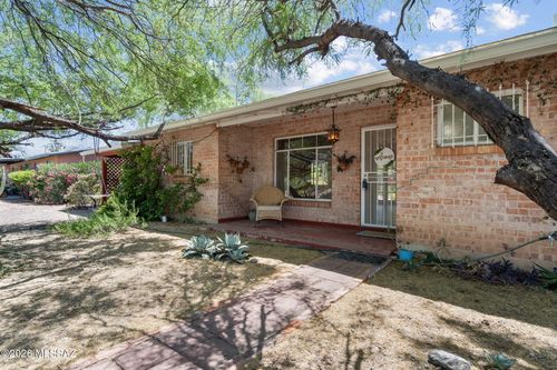5742 E Fairmount St, Tucson, AZ, 85712-4224 | Card Image