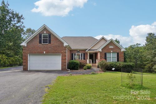1025 Highland View Ln, Mill Spring, NC, 28756-6832 | Card Image