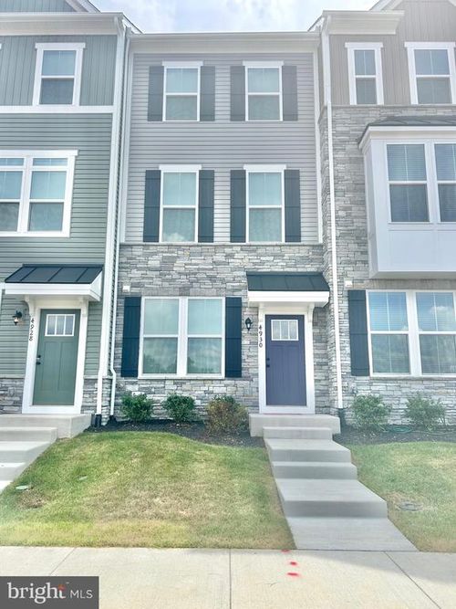 4930 Dunhaven Dr, FREDERICKSBURG, VA, 22408-7928 | Card Image