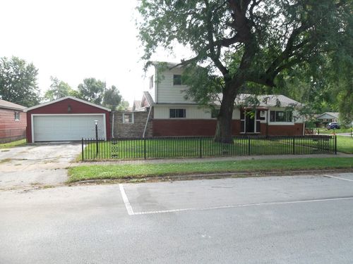 14045 Claire Blvd, Robbins, IL, 60472-2027 | Card Image