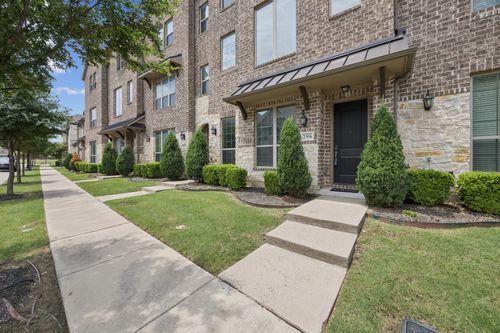 296 Ferndale St, Lewisville, TX, 75056-6724 | Card Image