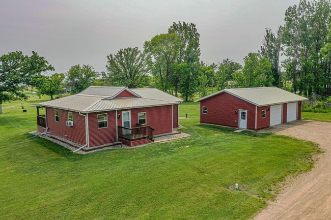 25 - Front Exterior.jpg | Image 29