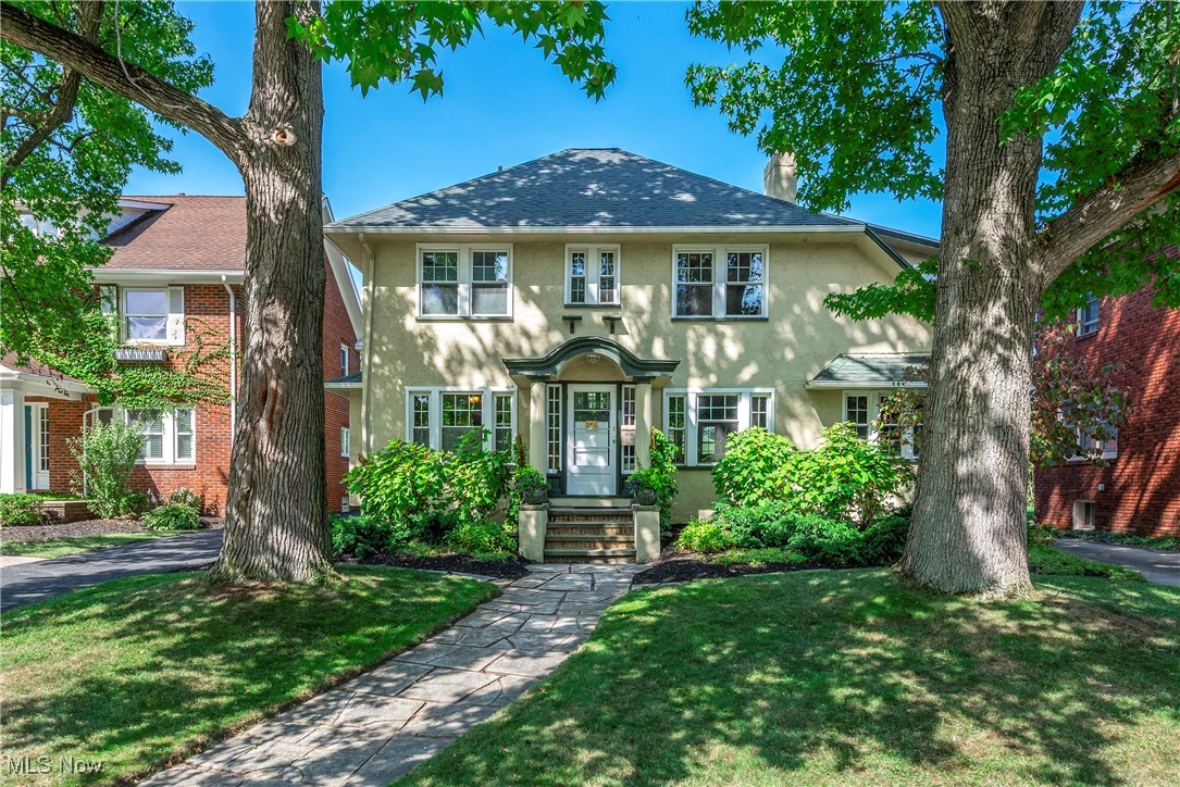 Forest Cliff Dr, Lakewood, OH 44107