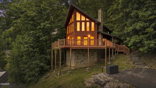 2775 Overholt Trl, Sevierville, TN, 37862-7935 | Card Image