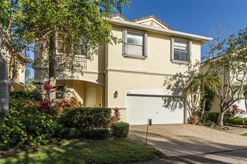 1560 Seagrape Way, Hollywood, FL, 33019-4863 | Card Image