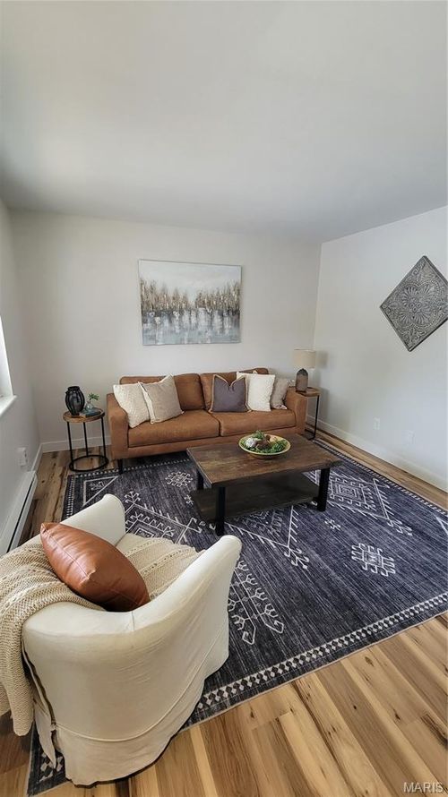 10601 Carroll Wood Way, St Louis, MO, 63128 | Card Image