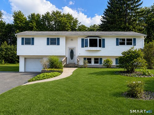 19 Hillside Cir, Brookfield, CT, 06804-1914 | Card Image