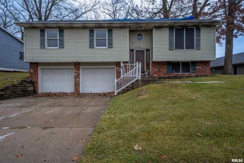 2738 W Millbrook Ct, Peoria, IL, 61615-4131 | Card Image