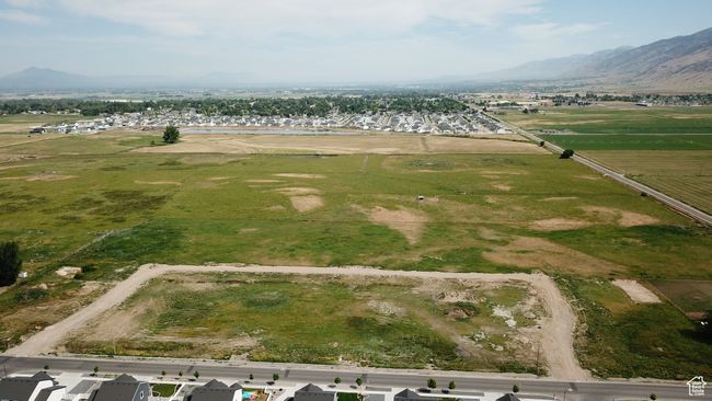 View of property location featuring a mountain backdrop | Image 5