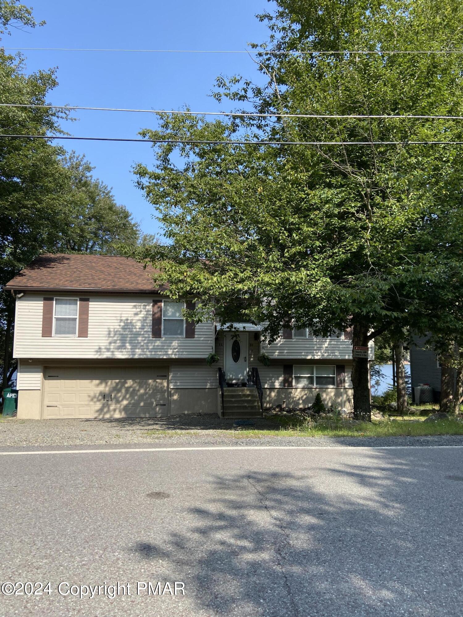Waterfront Dr, Tobyhanna, PA 18466