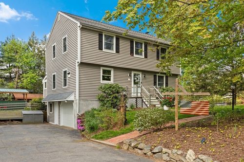 7 Byfield Rd, Groveland, MA, 01834-2312 | Card Image