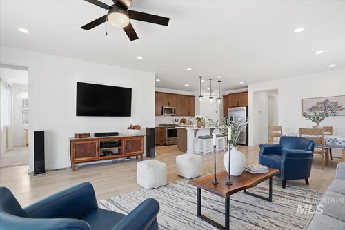 18466 N Geranium Way, Nampa, ID, 83687-1004 | Card Image