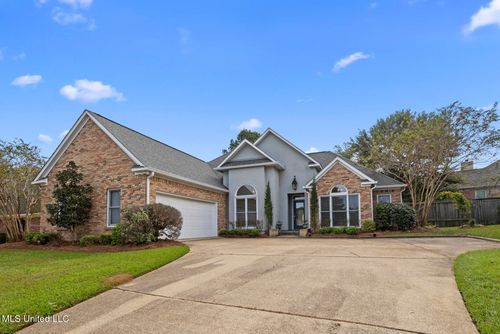 305 Golden Pond Dr, Madison, MS, 39110-8320 | Card Image