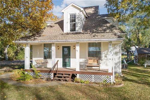 607 Saint Joseph Blvd, Bolckow, MO, 64427-9229 | Card Image