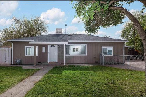 725 East Ave, Red Bluff, CA, 96080 | Card Image