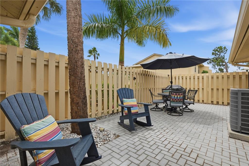 Residential in NAPLES 3