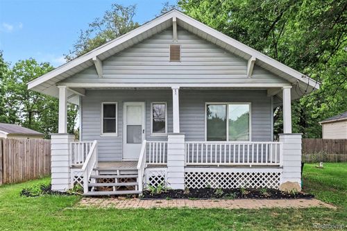 2200 S Term St, Burton, MI, 48519-1031 | Card Image