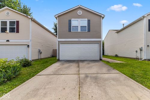 2523 Redland Ln, Indianapolis, IN, 46217-7080 | Card Image