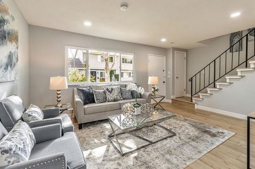 3293 Column Ct, San Jose, CA, 95111-2324 | Card Image