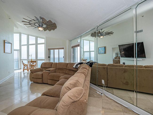 PH6 - 3870 N Highway A1a, Condo with 2 bedrooms, 2 bathrooms and null parking in Hutchinson Island FL | Image 13