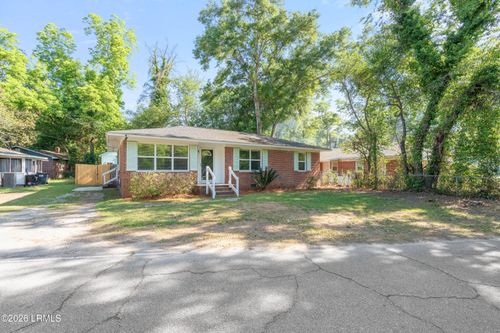 2910 Riverbank Dr, Beaufort, SC, 29902-3756 | Card Image