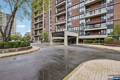 1 Horizon Rd, Fort Lee, NJ, 07024-6502 | Card Image